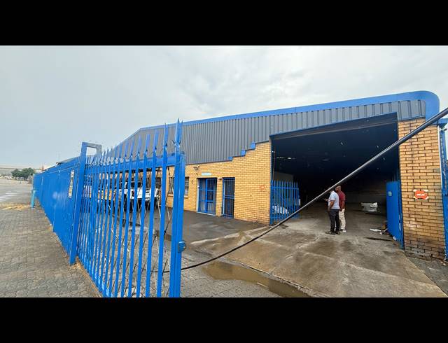 440M² WAREHOUSE TO LET IN WADEVILLE
